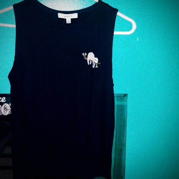 Ladies Knotted Front SLOTH Black Tank Top | NWT !! - Picture 5 of 5